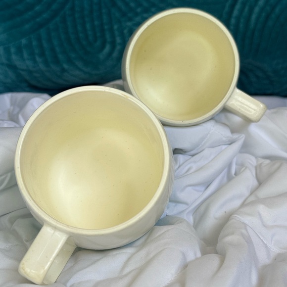 Vintage Vacron Blue and Ivory Mugs Made in USA - Picture 5 of 6